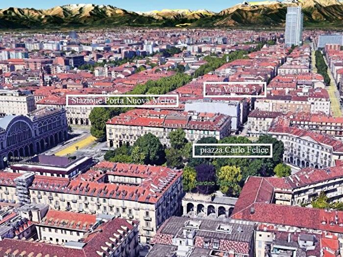 Appartamento bilocale in affitto in Via Alessandro Volta, Via Roma, Torino