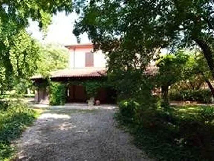 Casa con 10 locali in vendita in Ravenna
