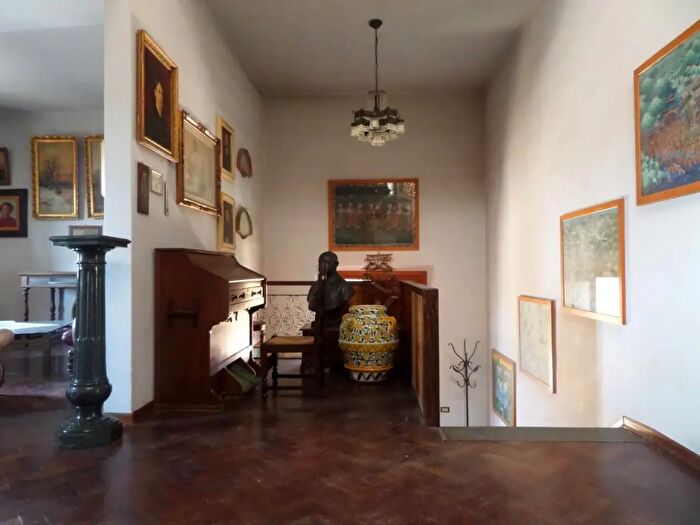 Appartamento con 6 locali in vendita in San Miniato