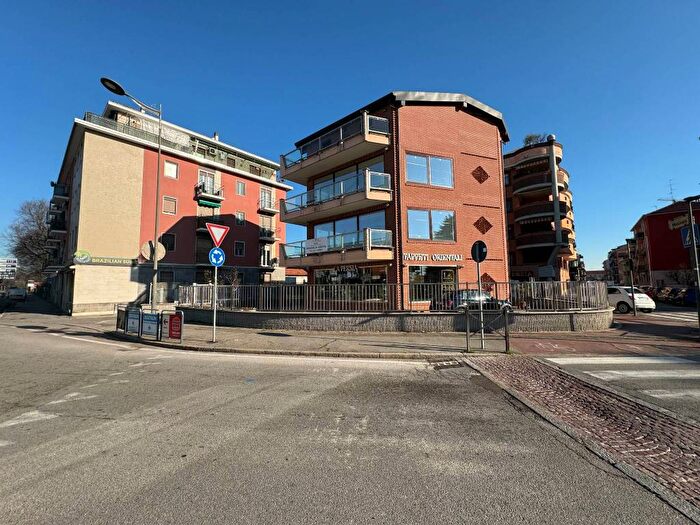 Casa con 6 locali in affitto in Via Cardinale Guglielmo Massaia, Bicocca, Novara