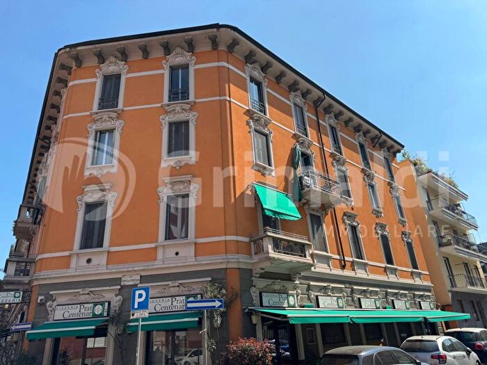 Appartamento trilocale in affitto in Via Cino da Pistoia, Ca Granda, Milano