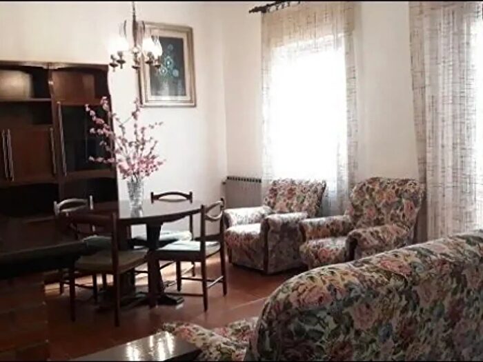 Casa con 7 locali in vendita in Viareggio