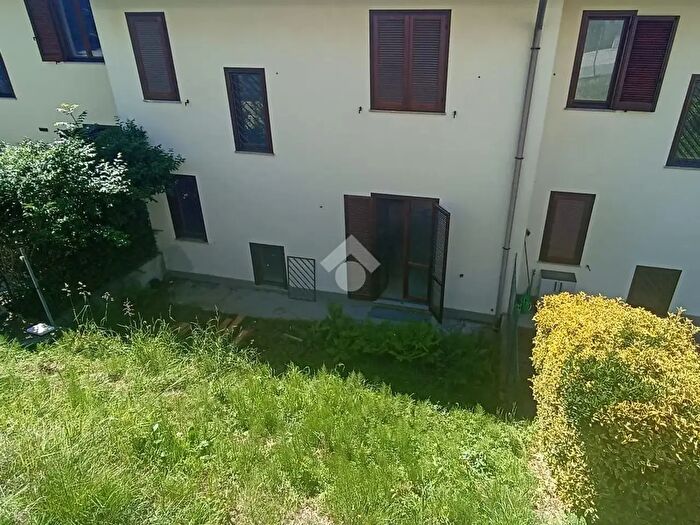 Casa con 5 locali in vendita in Frazione Marchetto, Valdilana