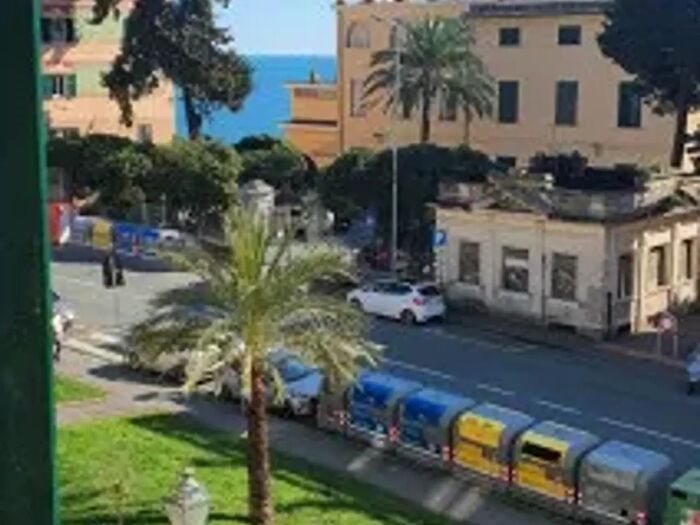 Appartamento quadrilocale in vendita in Via Angelo Gianelli, Genova