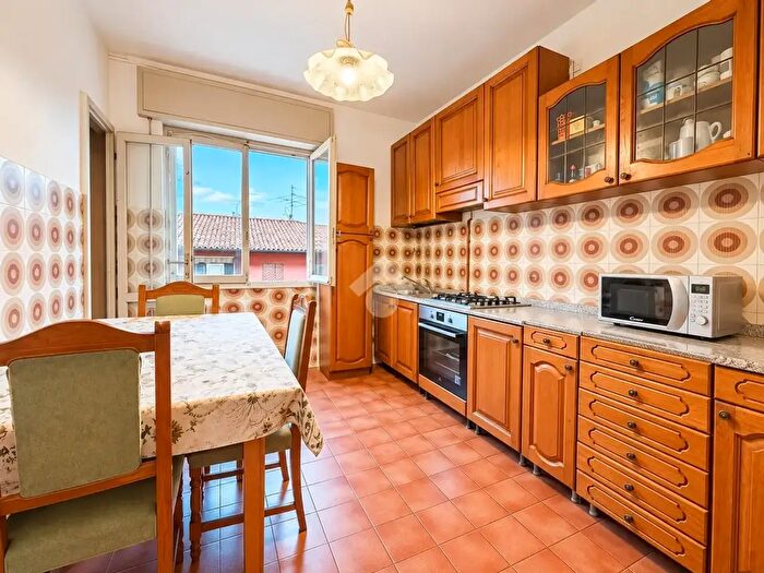 Appartamento trilocale in vendita in Via Chiusa, Coccaglio