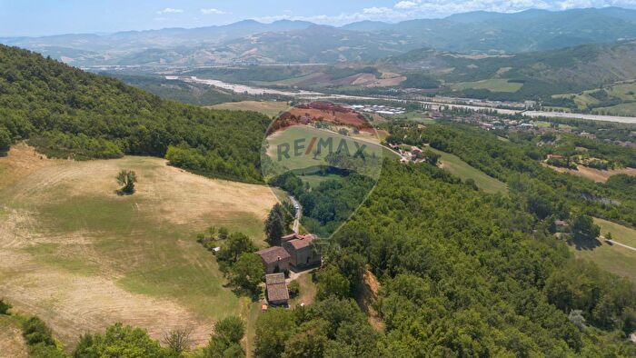 Casa con 10 locali in vendita in Localita Riviano, Varano De Melegari