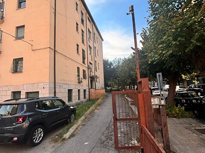Appartamento quadrilocale in vendita in Via Carlo Cattaneo, Cosenza