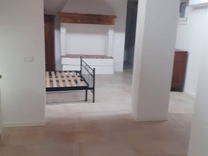 Appartamento bilocale in affitto in Via Santa Chiara, Veronetta, Verona