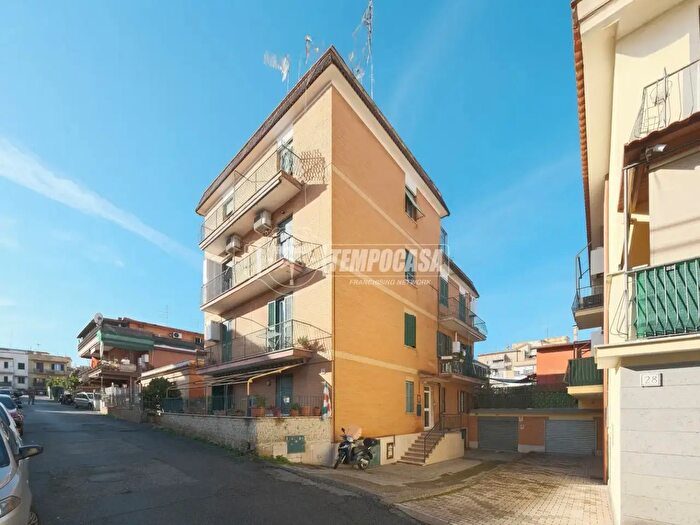 Appartamento bilocale in vendita in Via Bassanello, Roma