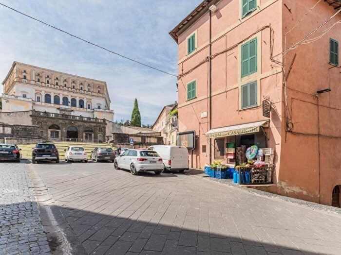 Appartamento bilocale in affitto in Via Antonio Tempesta, Centro, Caprarola