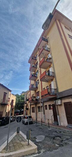 Appartamento trilocale in vendita in Termini Imerese