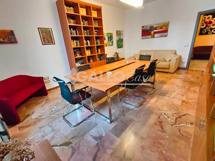 Appartamento con 5 locali in vendita in Via J Kennedy Rende, Rende