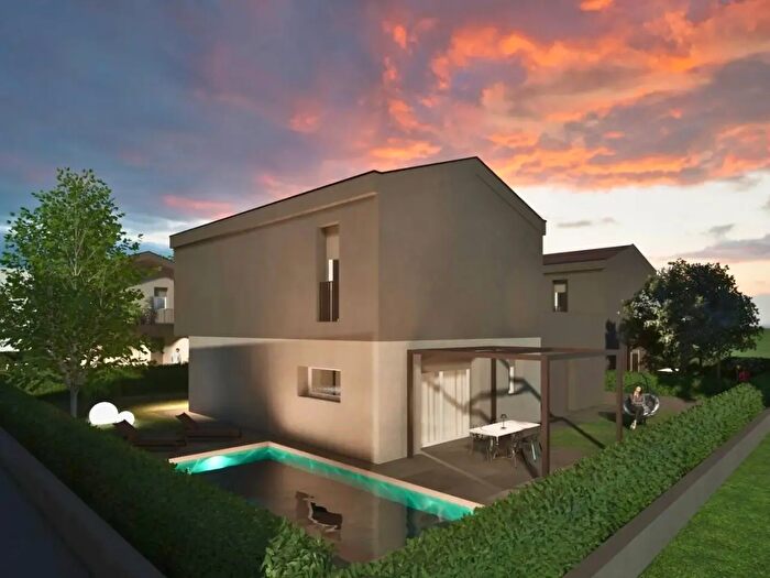 Casa quadrilocale in vendita in Strada del Paradiso, Vicenza