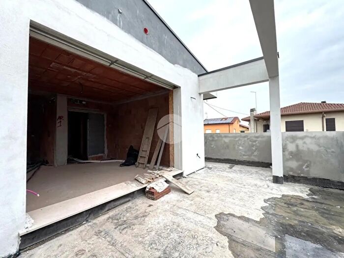 Appartamento quadrilocale in vendita in Via Stazione, Martellago