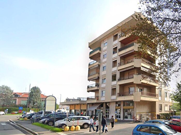 Appartamento bilocale in affitto in Via Genova, Santissimi Apostoli, Busto Arsizio