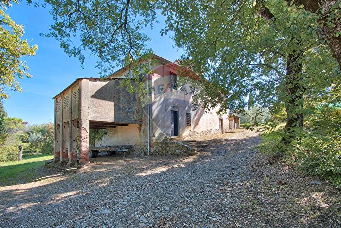 Casa con 9 locali in vendita in Via dellOlio, Laterina Pergine Valdarno