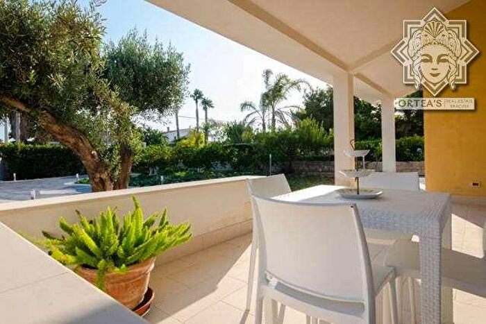 Casa quadrilocale in affitto in Via dellAragosta, Siracusa