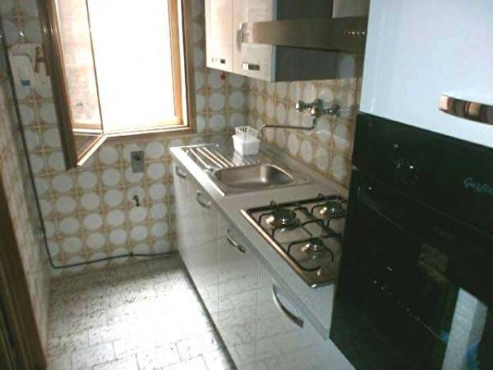 Appartamento quadrilocale in affitto in Centro Storico, Modena