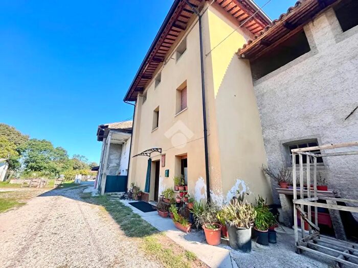 Casa con 5 locali in vendita in Via Nespoledo, Lestizza