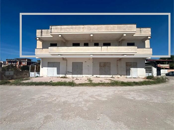 Appartamento con 8 locali in vendita in Castel Volturno
