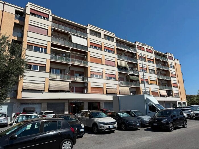 Appartamento trilocale in vendita in Lungotevere Dante, Roma