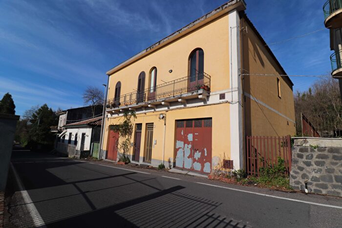 Casa con 5 locali in vendita in Via Bosco, Milo