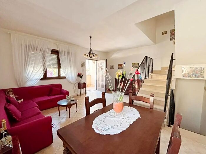 Casa quadrilocale in vendita in Via Merope, Anzio