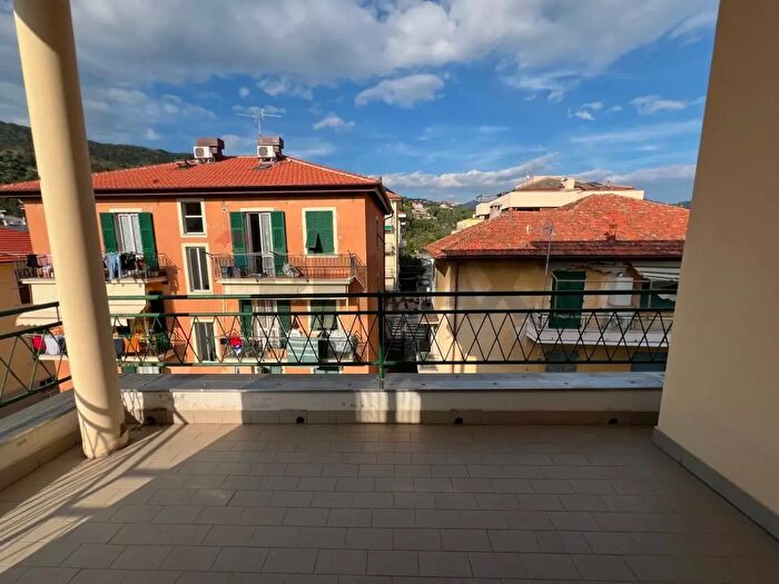 Appartamento con 5 locali in vendita in Sestri Levante