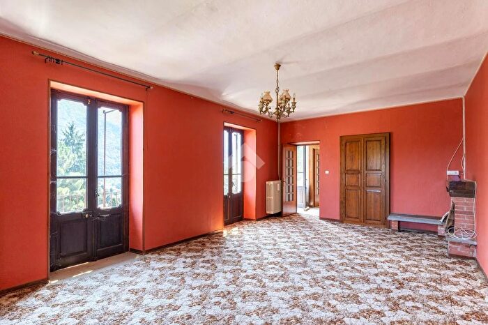 Appartamento quadrilocale in vendita in Via Miravalle, Torre Pellice