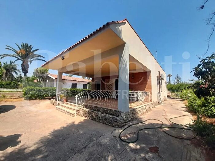 Casa quadrilocale in vendita in Siracusa