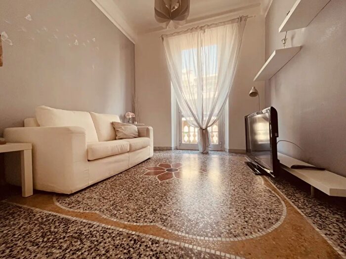 Appartamento trilocale in vendita in Via Giacomo Biga, Genova