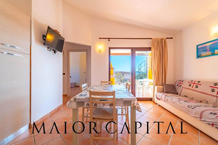 Appartamento trilocale in vendita in Via Maltineddu Snc, Olbia