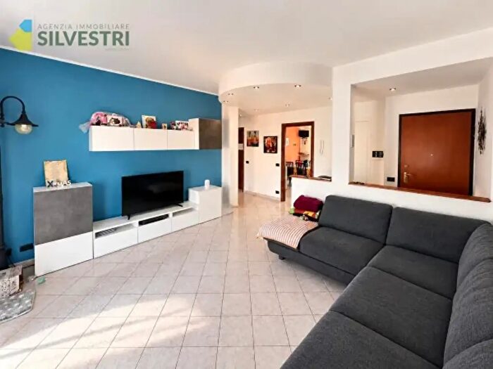 Appartamento trilocale in vendita in Cameri