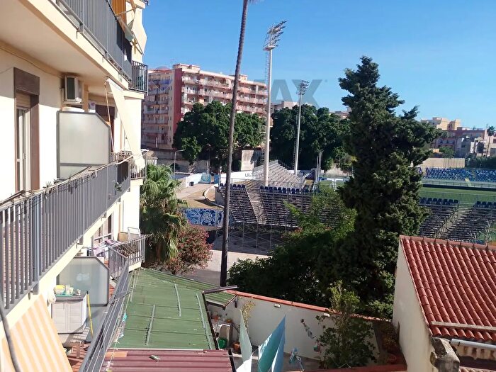 Appartamento con 7 locali in vendita in Via Montegrappa, Siracusa