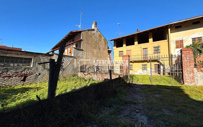 Casa quadrilocale in vendita in Via Arduino, Maglione