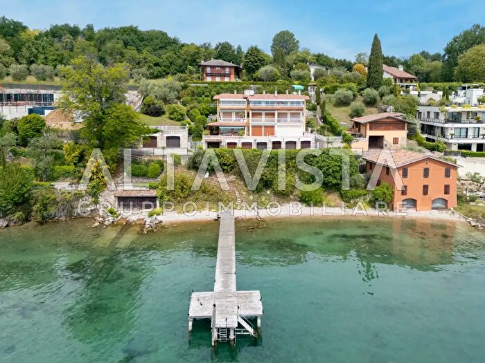 Appartamento bilocale in vendita in Via Ludovico Ariosto, Manerba Del Garda