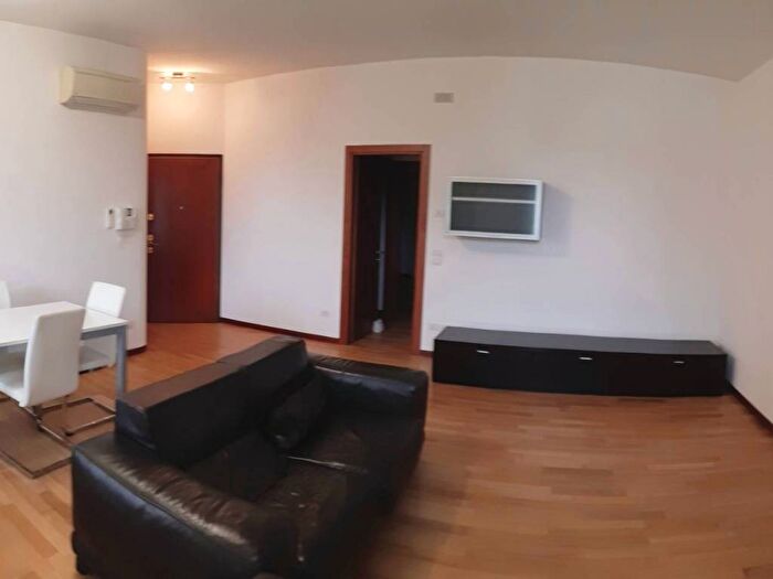 Appartamento quadrilocale in affitto in Viale Luzzatti, Treviso
