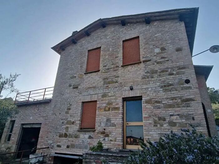 Casa bilocale in vendita in Piscille, Perugia