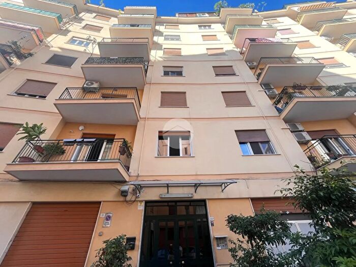 Appartamento quadrilocale in vendita in Via F d Guerrazzi, Palermo