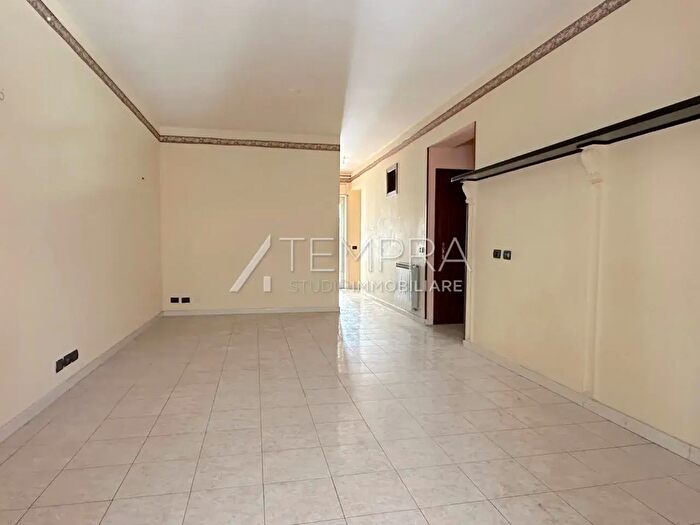 Appartamento con 5 locali in vendita in Via dei Palici, Adrano