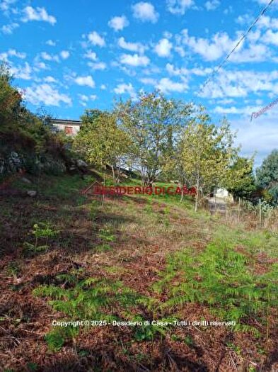 Casa con 6 locali in vendita in Piazza Trento E Trieste, Tusa