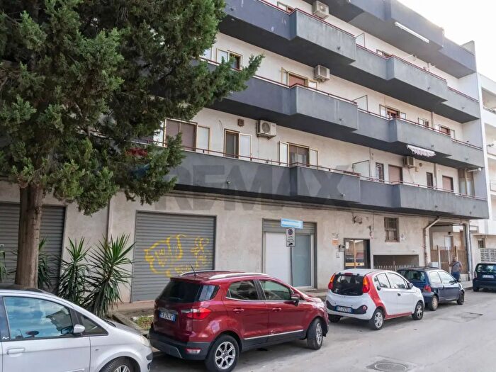 Appartamento con 6 locali in vendita in Via Salvatore Quasimodo, Casamassima