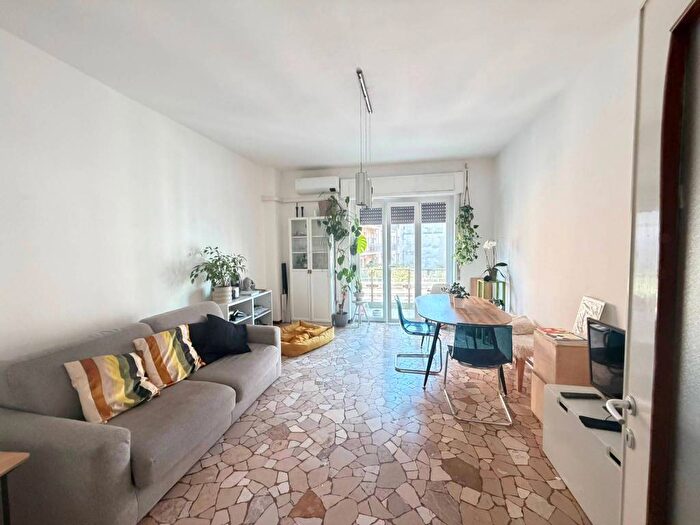 Appartamento trilocale in affitto in Via Luigi Canonica, Arena, Milano