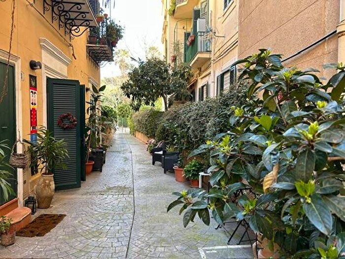 Appartamento trilocale in affitto in Cortile Caravello, Libertà Villabianca, Palermo