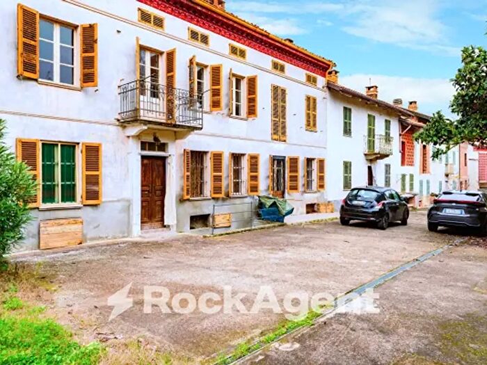 Appartamento con 6 locali in vendita in Via Collina Forni, Montaldo Scarampi