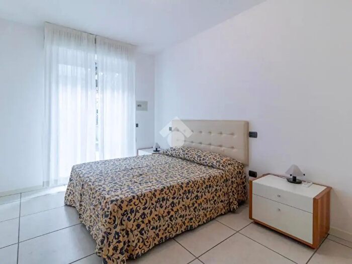 Appartamento trilocale in affitto in Via Nino Bixio, Cervia