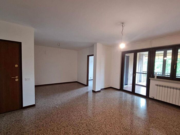 Appartamento trilocale in affitto in Viale Cremona, Pavia