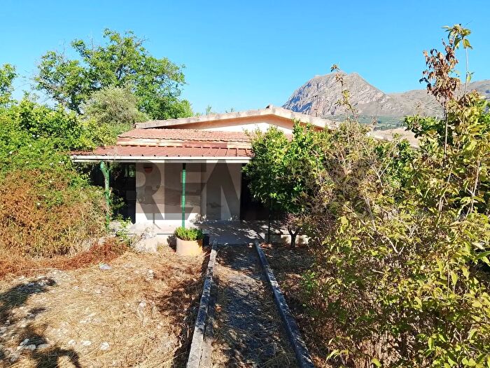 Casa con 6 locali in vendita in Cda Mortilli Snc, San Giuseppe Jato