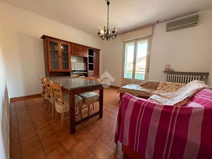 Appartamento con 5 locali in vendita in Via Gramsci, SantIlario DEnza