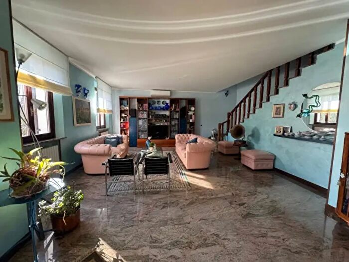 Casa con 6 locali in vendita in Piazza della Repubblica, Concordia Sulla Secchia